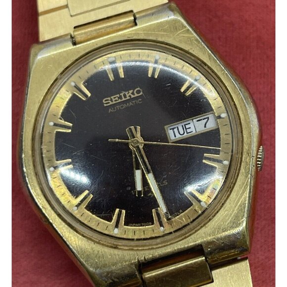 Vintage Seiko 7009- 8079 Watch 17 Jewels Automatic Day Date Running Gold Tone - Picture 3 of 10
